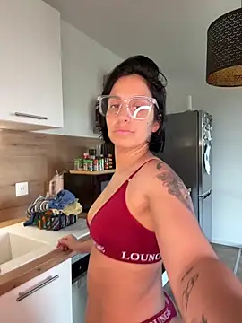 LaPetiteKim online show from 02-23-26, 12:57