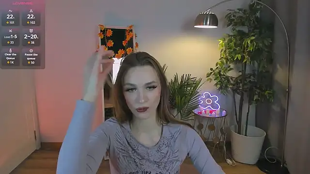 Snapshot of PollyMayer chatting on 10-23-25, 08:40 PollyMayer online show from 10-23-25, 08:40