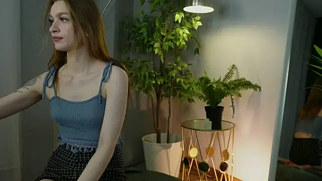 Snapshot of PollyMayer chatting on 11-30-25, 08:57 PollyMayer online show from 11-30-25, 08:57