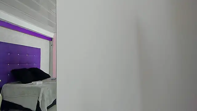 LeaMoreau22 online show from 11-01-25, 11:56