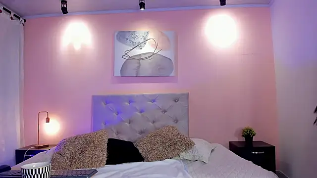 Snapshot of scarlettvelvet_ chatting on 10-04-25, 12:25 scarlettvelvet  online show from 10-04-25, 12:25