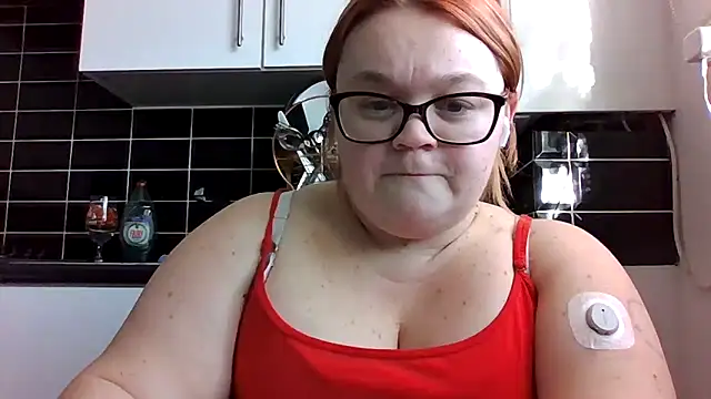 Snapshot of Curvy-AmyX chatting on 10-06-25, 04:26 Curvy-AmyX online show from 10-06-25, 04:26