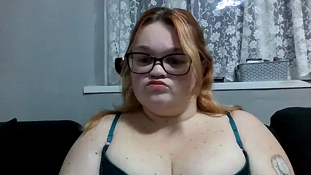 Snapshot of Curvy-AmyX chatting on 11-16-25, 10:59 Curvy-AmyX online show from 11-16-25, 10:59