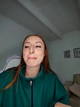 Bennuluspeach  online show from 10-26-25, 05:24