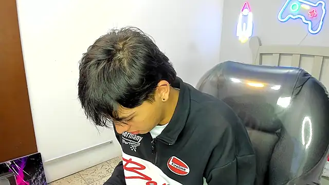 StiwenTwink online show from 10-28-25, 02:31