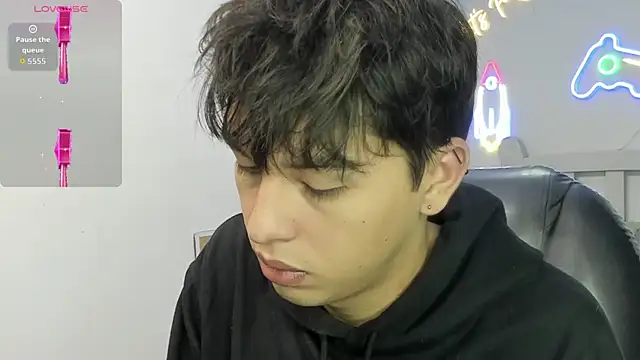 StiwenTwink online show from 12-14-25, 01:05