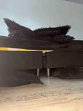 SaraMistick online show from 11-15-25, 01:07