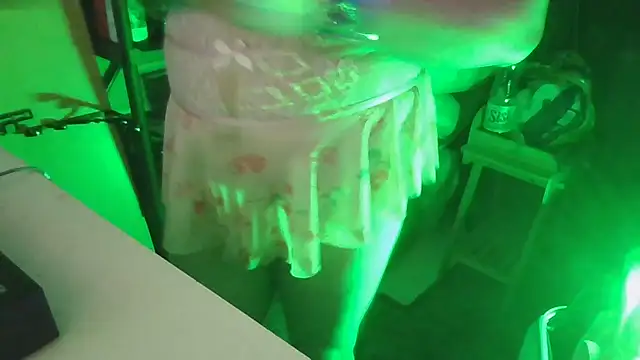 Snapshot of hot-brabo chatting on 10-25-25, 09:42 hot-brabo online show from 10-25-25, 09:42