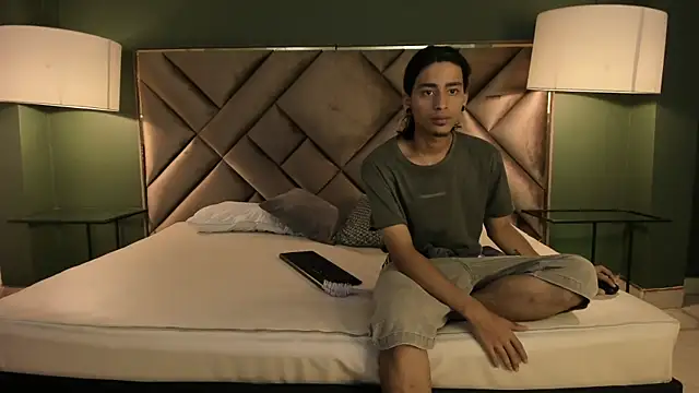 Snapshot of Dickie_Dicking chatting on 11-11-25, 08:09 Dickie Dicking online show from 11-11-25, 08:09