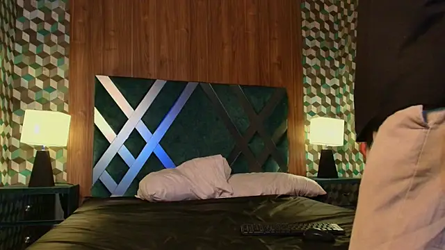 Snapshot of Dickie_Dicking chatting on 11-15-25, 09:21 Dickie Dicking online show from 11-15-25, 09:21