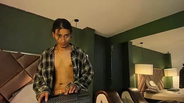 Snapshot of Dickie_Dicking chatting on 11-19-25, 10:21 Dickie Dicking online show from 11-19-25, 10:21