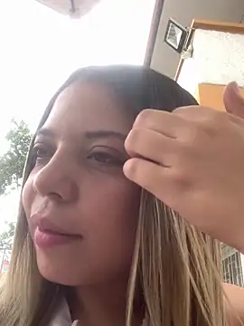 Ada Pink online show from 10-28-25, 04:20