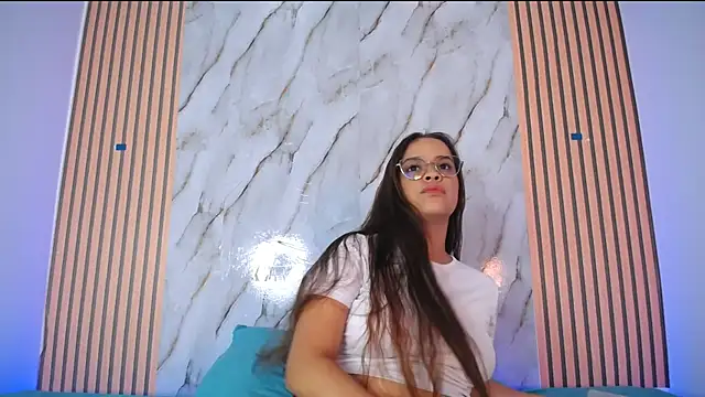 PiaGelvez online show from 01-13-26, 08:03