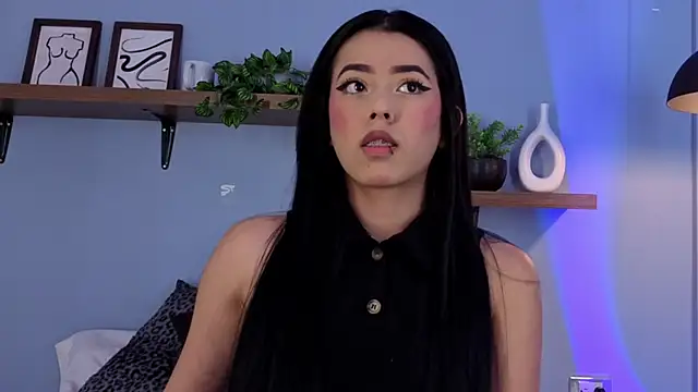 Snapshot of Megan_Ritz chatting on 11-24-25, 07:24 Megan Ritz online show from 11-24-25, 07:24