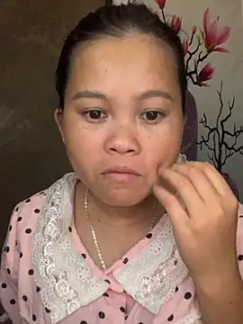 Snapshot of lan-xinh01 chatting on 10-02-25, 11:06 lan-xinh01 online show from 10-02-25, 11:06