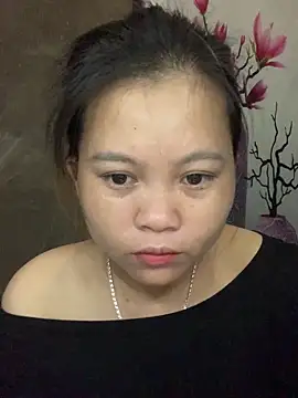 Snapshot of lan-xinh01 chatting on 10-05-25, 09:45 lan-xinh01 online show from 10-05-25, 09:45