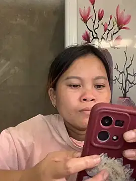 Snapshot of lan-xinh01 chatting on 10-15-25, 05:40 lan-xinh01 online show from 10-15-25, 05:40