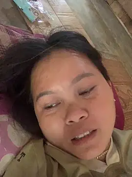 Snapshot of lan-xinh01 chatting on 10-21-25, 06:47 lan-xinh01 online show from 10-21-25, 06:47