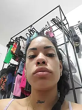 Snapshot of thaliacangri chatting on 11-14-25, 12:42 thaliacangri online show from 11-14-25, 12:42