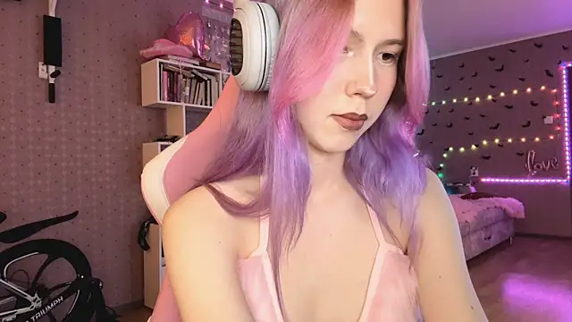 Jerrieberry online show from 12-15-25, 01:37