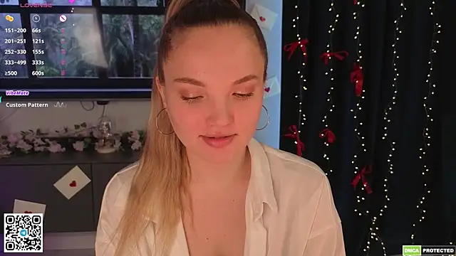 JulieLupo online show from 04-25-26, 09:34