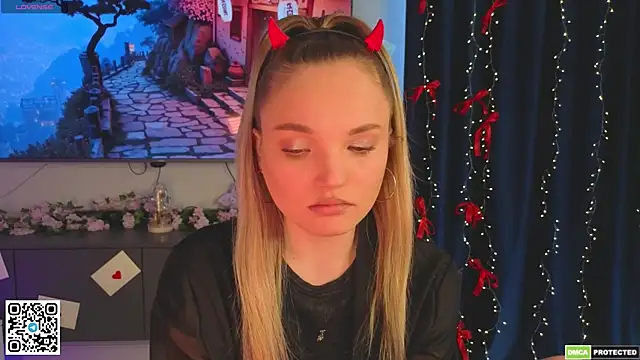 JulieLupo online show from 04-27-26, 09:18