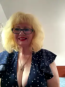 BoloshkaBlonda online show from 10-22-25, 07:52