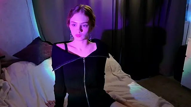 midnightMaya online show from 10-18-25, 02:07