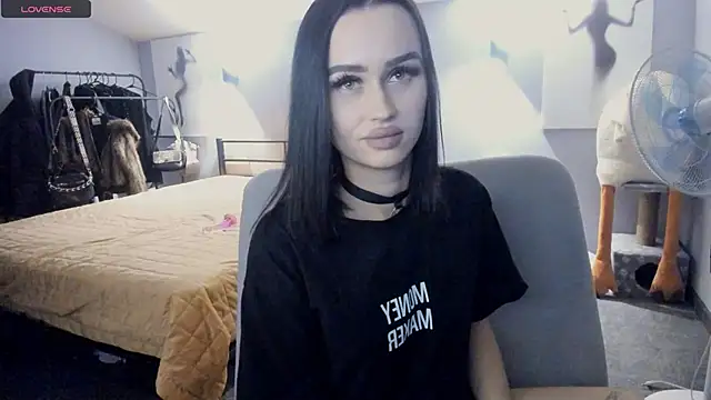 Lisa  Johnson online show from 11-06-25, 12:22