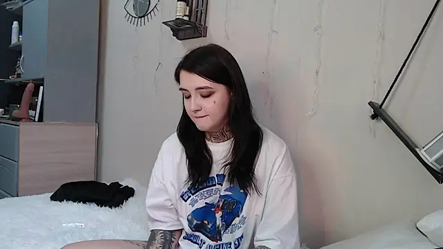 Snapshot of Rin_andersonn chatting on 10-16-25, 10:27 Rin andersonn online show from 10-16-25, 10:27