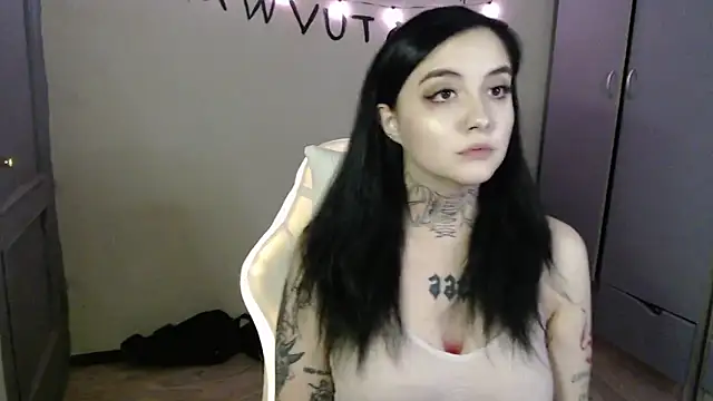 Snapshot of Rin_andersonn chatting on 11-25-25, 07:58 Rin andersonn online show from 11-25-25, 07:58