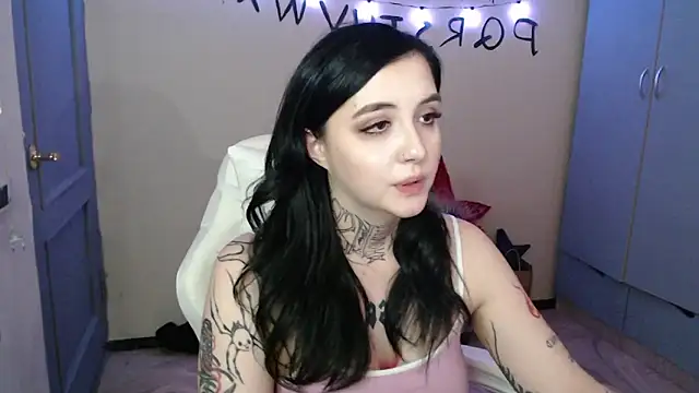 Snapshot of Rin_andersonn chatting on 11-26-25, 08:21 Rin andersonn online show from 11-26-25, 08:21