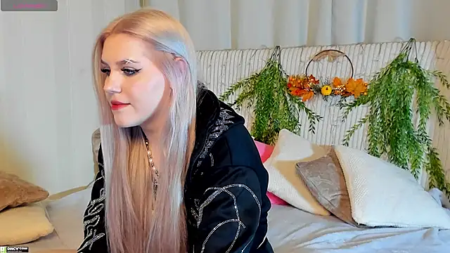 Snapshot of Malisha_kiss chatting on 10-30-25, 09:11 Malisha kiss online show from 10-30-25, 09:11