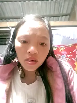 Snapshot of Minkine022 chatting on 10-26-25, 11:05 Minkine022 online show from 10-26-25, 11:05