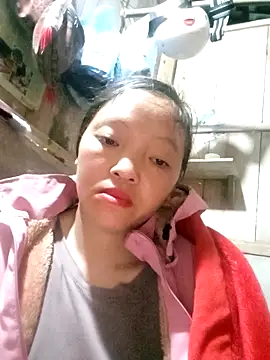 Snapshot of Minkine022 chatting on 10-31-25, 06:53 Minkine022 online show from 10-31-25, 06:53