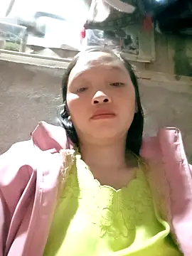 Snapshot of Minkine022 chatting on 11-05-25, 11:05 Minkine022 online show from 11-05-25, 11:05