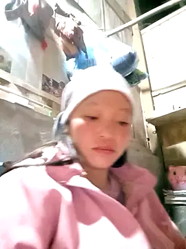 Snapshot of Minkine022 chatting on 11-18-25, 09:08 Minkine022 online show from 11-18-25, 09:08