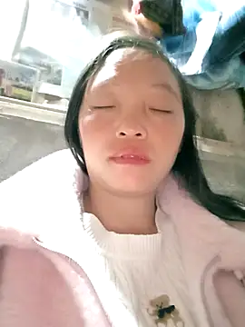 Snapshot of Minkine022 chatting on 11-19-25, 09:26 Minkine022 online show from 11-19-25, 09:26