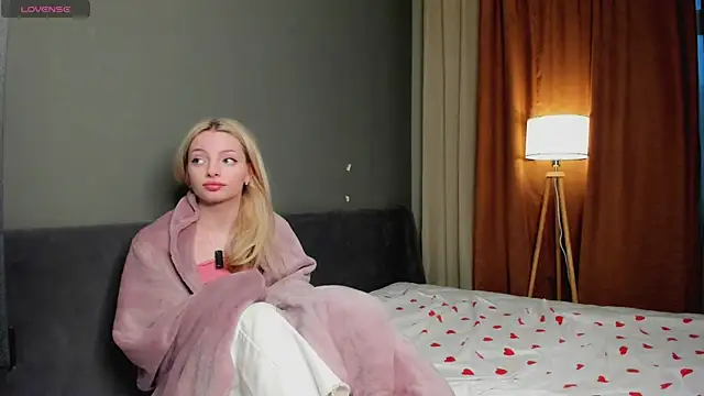 PocketDollX online show from 04-09-26, 04:01