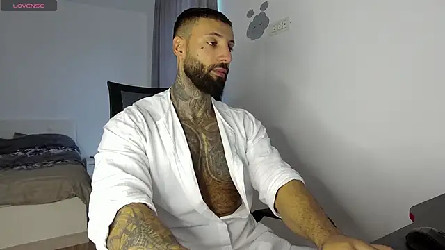 MasculineGuy99 online show from 10-16-25, 06:03