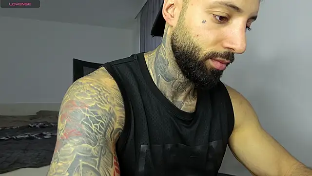 MasculineGuy99 online show from 12-05-25, 08:34