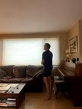 Snapshot of charleluff chatting on 10-06-25, 03:09 charleluff online show from 10-06-25, 03:09