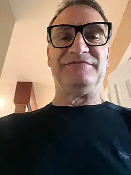 Snapshot of charleluff chatting on 10-07-25, 02:36 charleluff online show from 10-07-25, 02:36