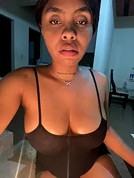 Snapshot of Itanydiorr chatting on 11-15-25, 03:48 Itanydiorr online show from 11-15-25, 03:48