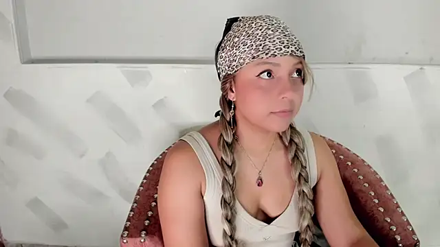 Molly Logan online show from 02-12-26, 10:05