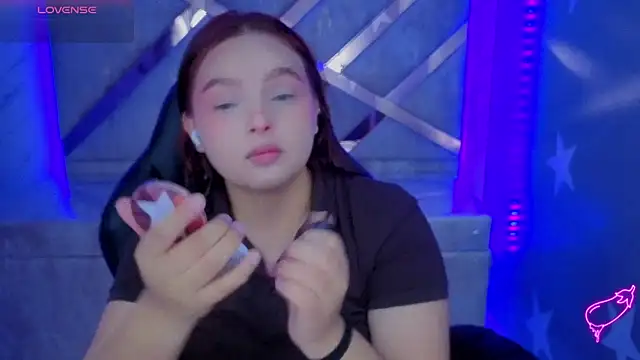 mia foster t online show from 06-06-26, 01:16
