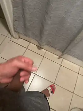 familia0210 online show from 10-29-25, 06:04