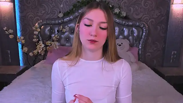 AngelAnabelle online show from 02-12-26, 08:59