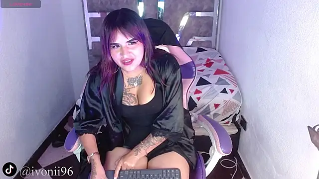 ivoni online show from 11-21-25, 08:07