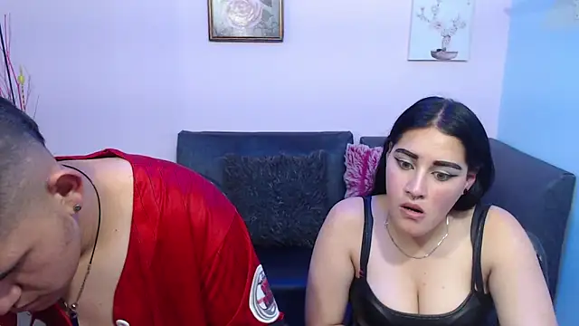 Snapshot of Eric_and_Alisson chatting on 10-25-25, 06:24 Eric and Alisson online show from 10-25-25, 06:24